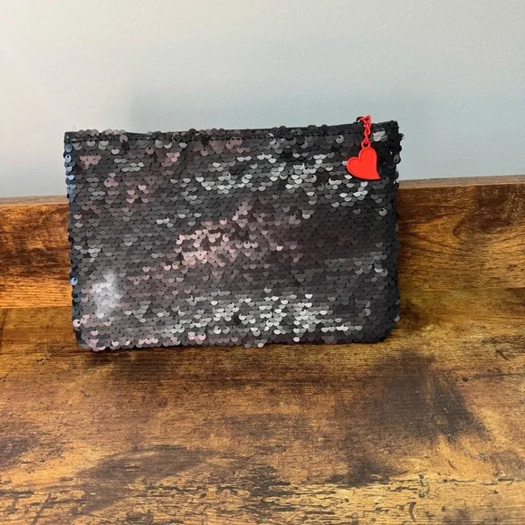 NWOT Betty Boop‎ × Ipsy makeup bag Vegan Black Leather and Sequins - Picture 2 of 4